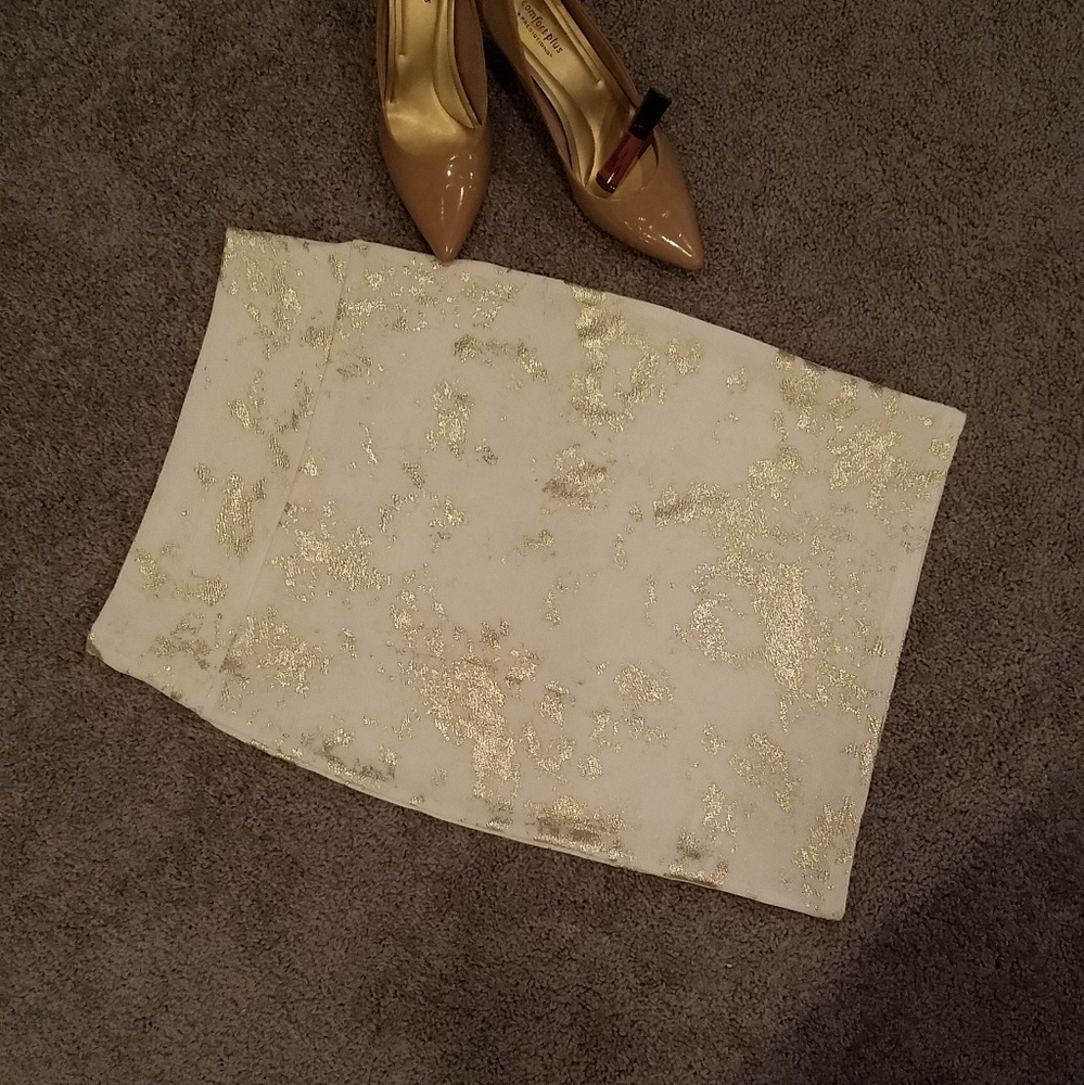 Lularoe white and Gold Elegant Cassie Size Sm